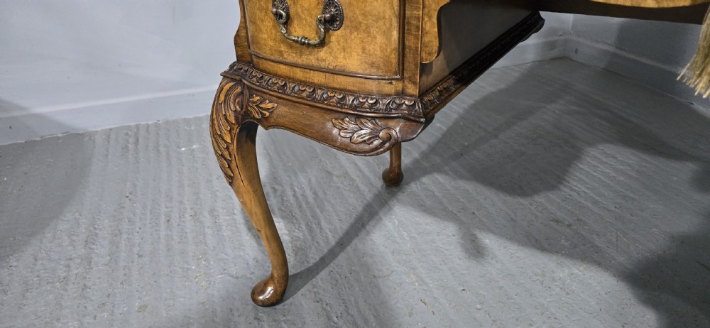 Stunning Queen Anne  Burr Walnut Dressing Table View XII
