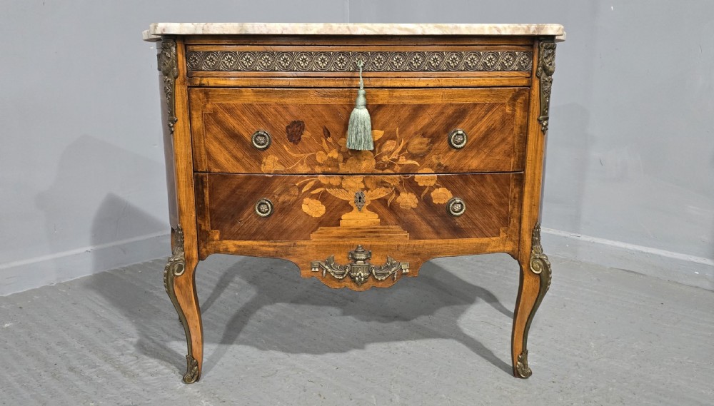 Superb Bombe Inlaid  Walnut Commode Chest of Drawers View III