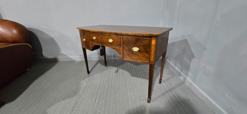 Georgian Mahogany Sideboard of Small Proportions View XI