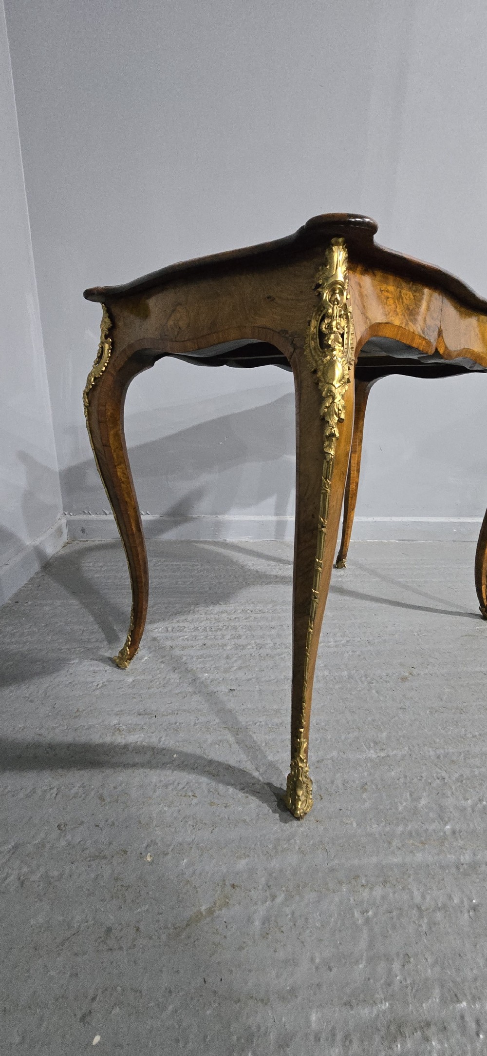 Fine French Burr Walnut Bureau Platt Desk View XV