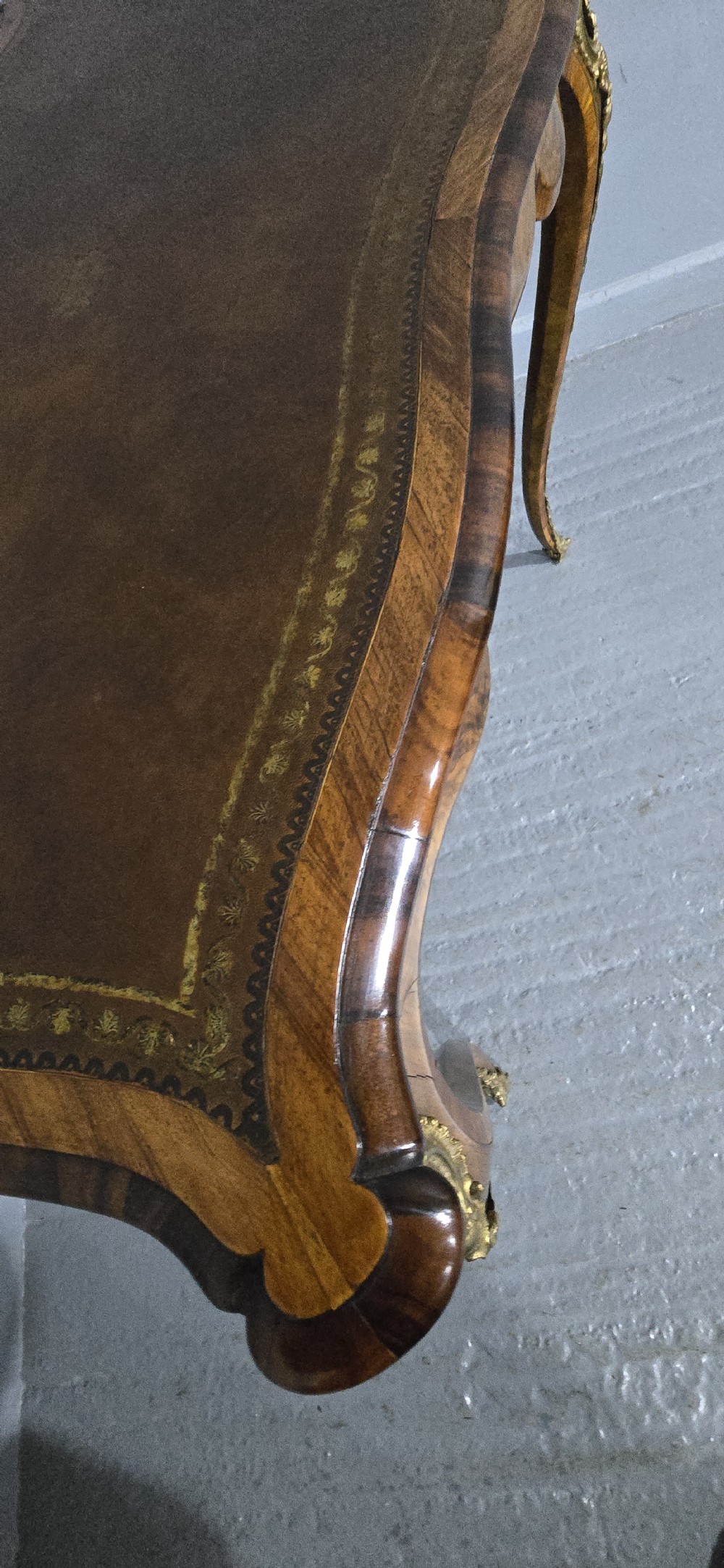 Fine French Burr Walnut Bureau Platt Desk View XVIII