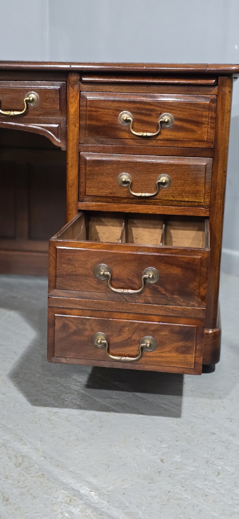 Superb Mahogany Pedestal Desk View XV
