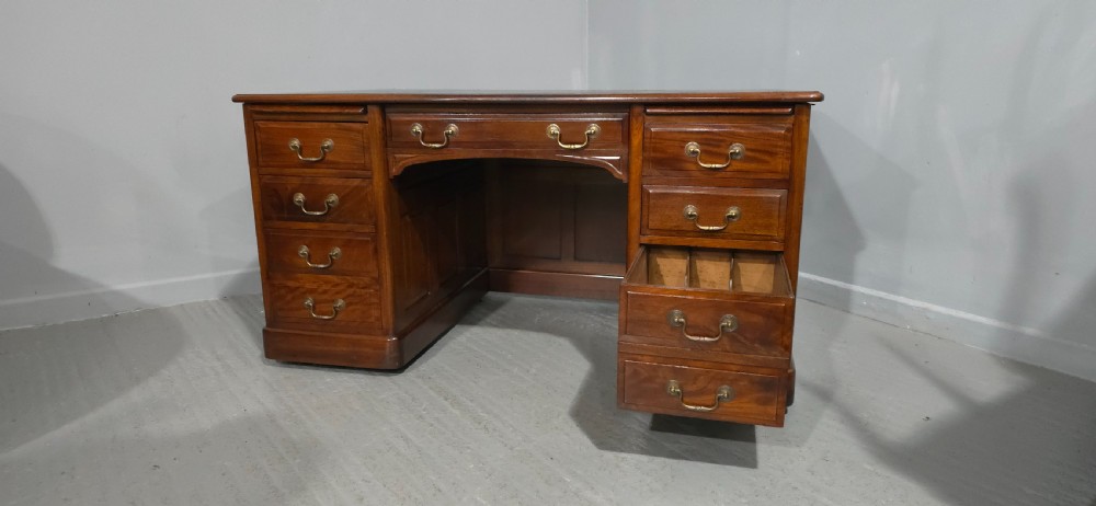 Superb Mahogany Pedestal Desk View XVII