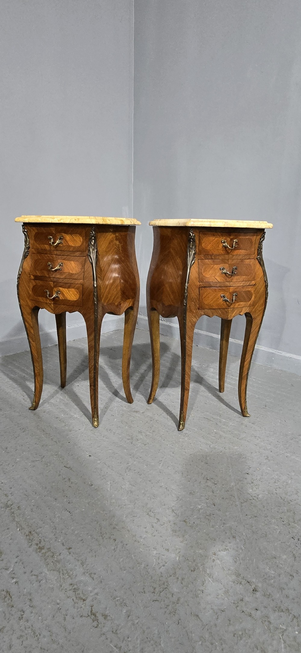 Super Pair Beside Lamp Chests of Drawers View VI