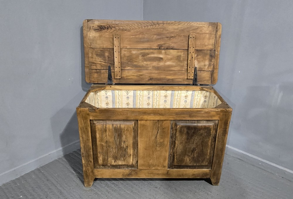 French Rustic Oak Coffer View VII