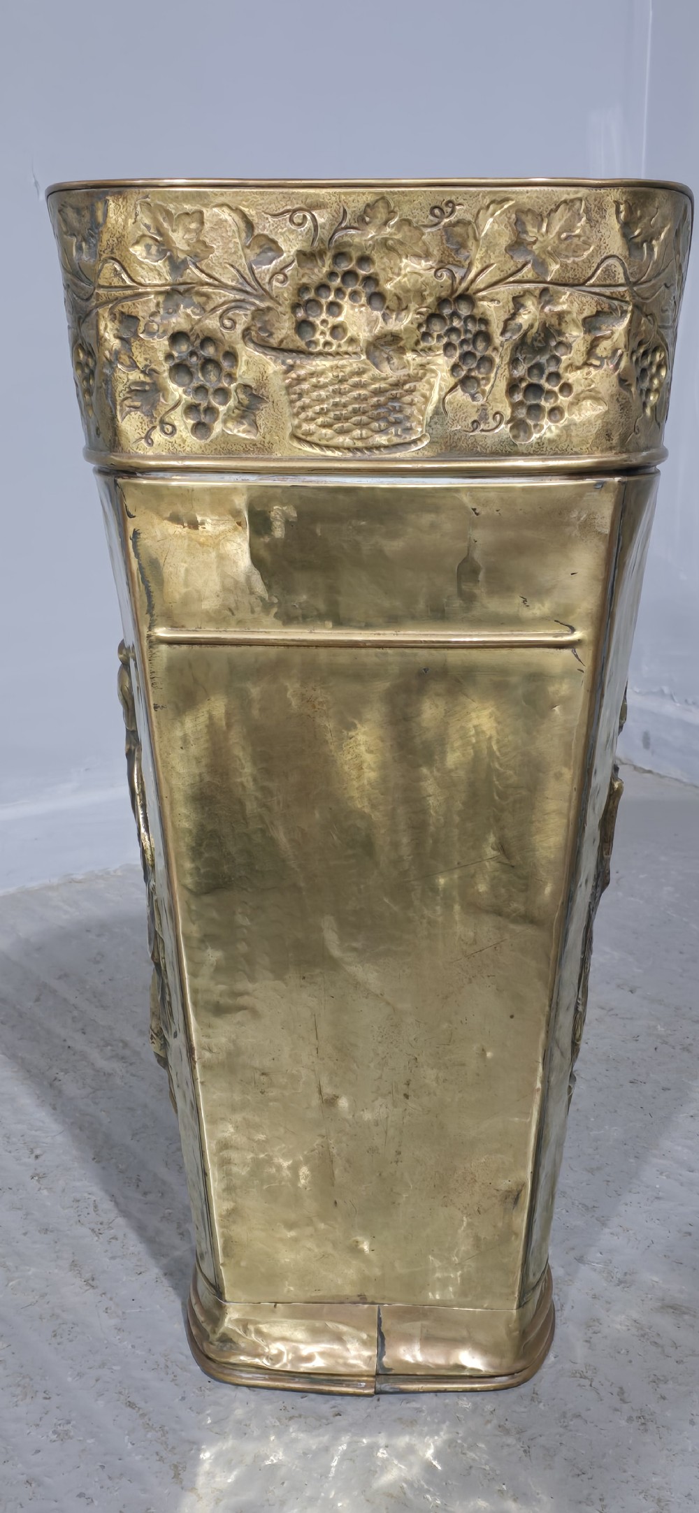 Super Brass Stick Stand View VI