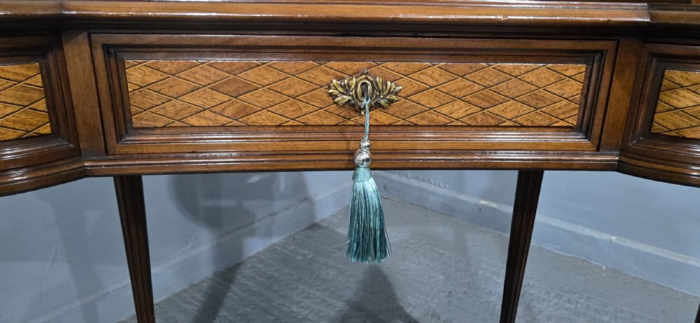 Fine French Dressing Table View VI