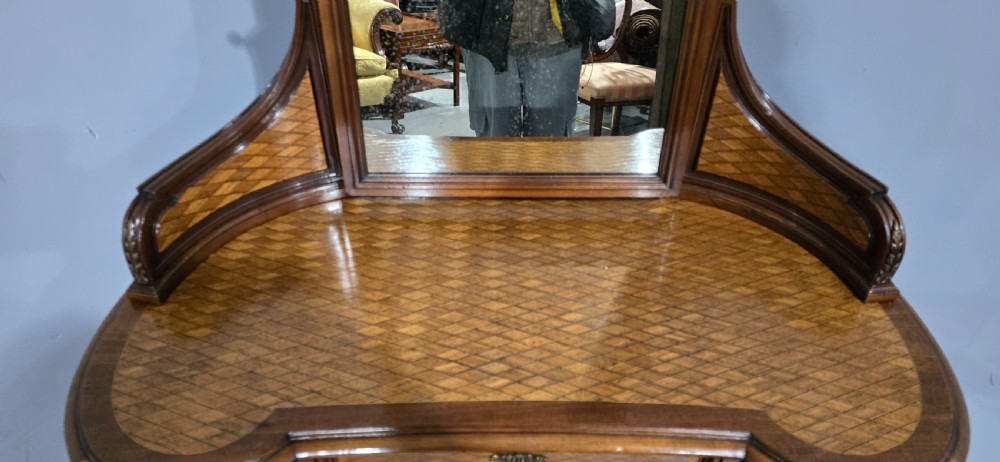 Fine French Dressing Table View XXI