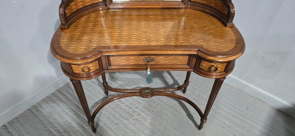 Fine French Dressing Table View XXIV