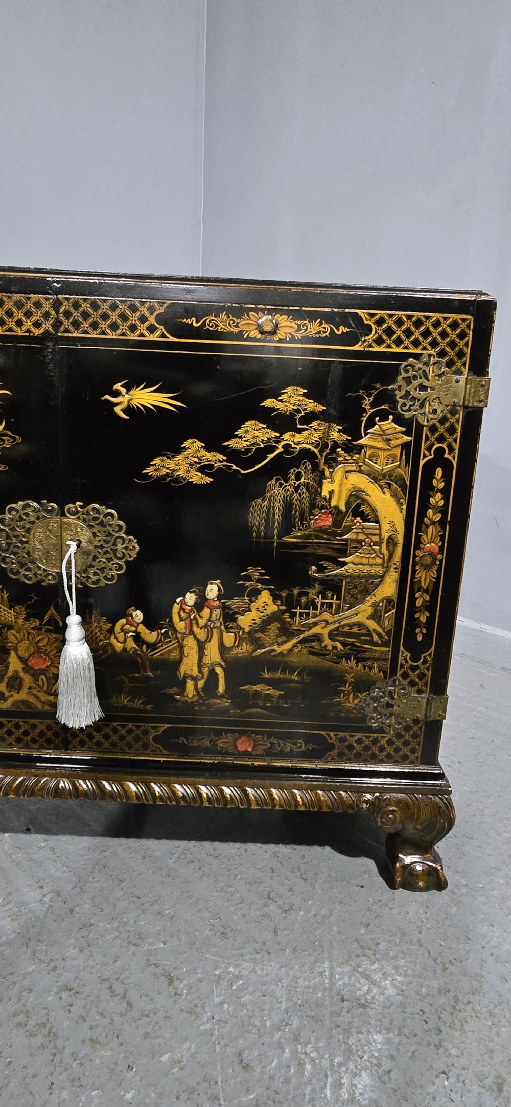 Fine Chinoiserie Two Door Cabinet View XV