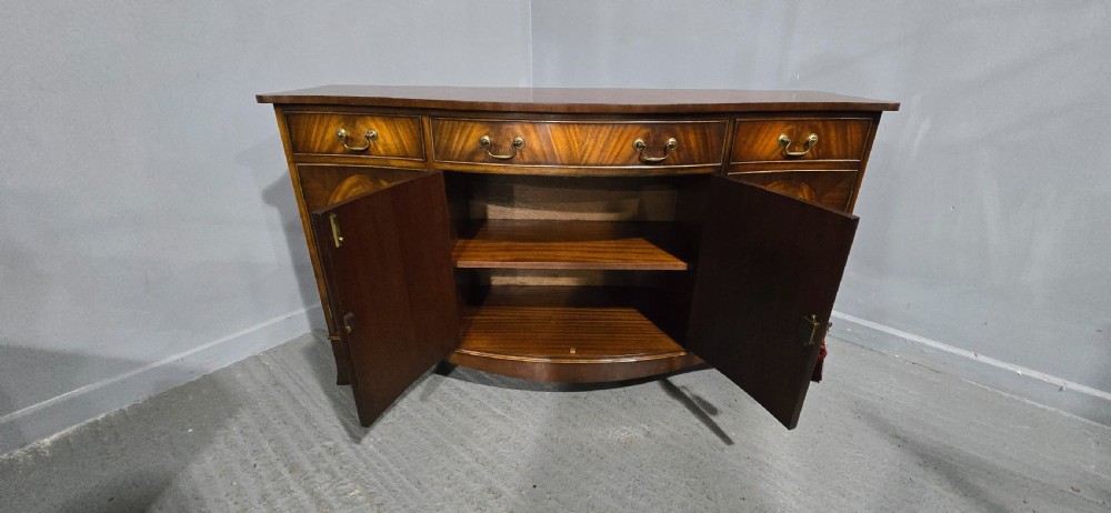 Superb Serpentine Mahogany Sideboard View XIII