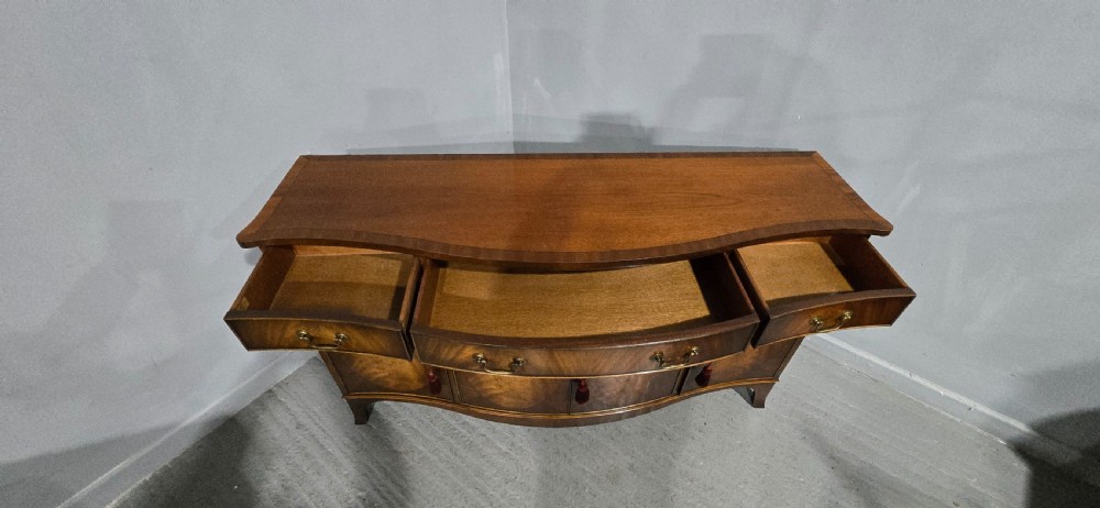 Superb Serpentine Mahogany Sideboard View XV