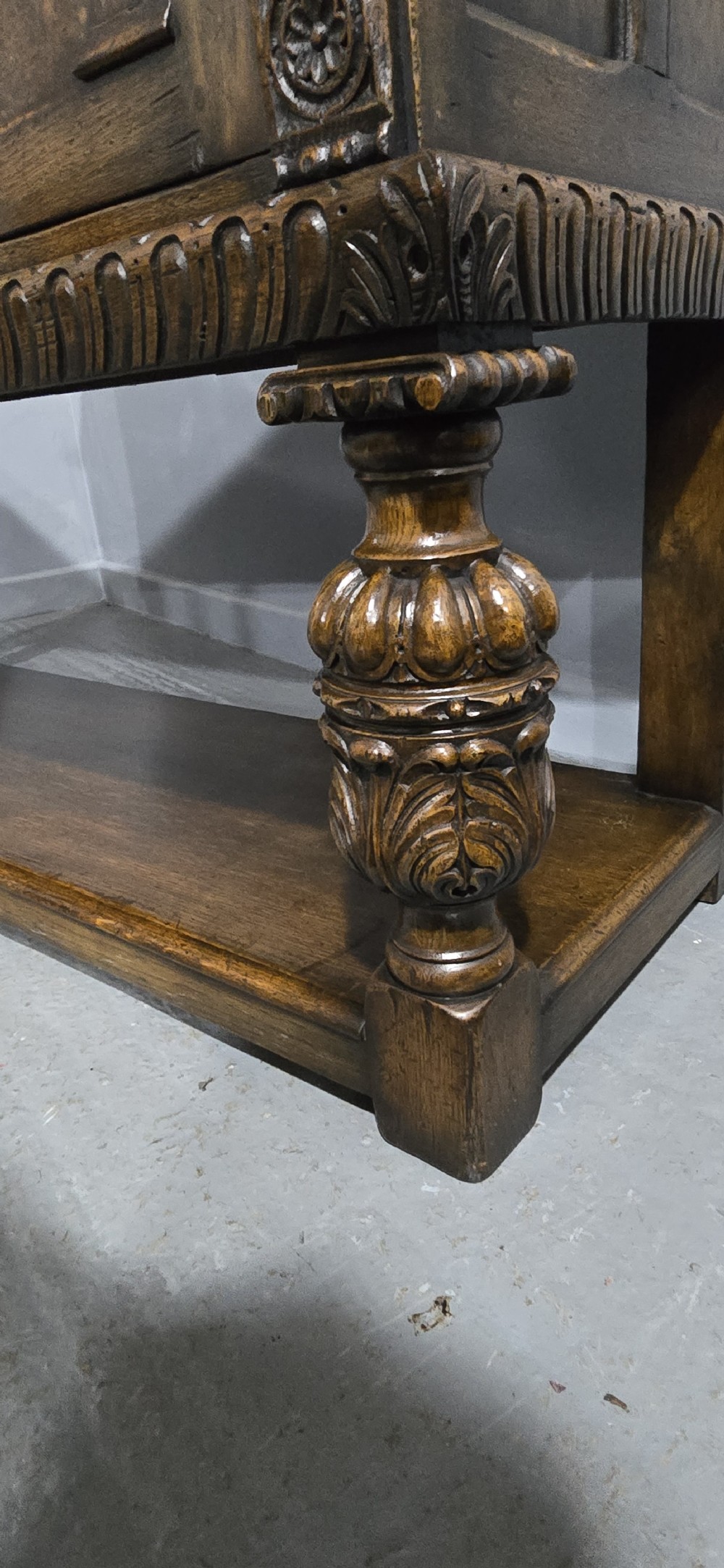 Superb Oak and Burr Walnut Elizabethan Sideboard View XVI
