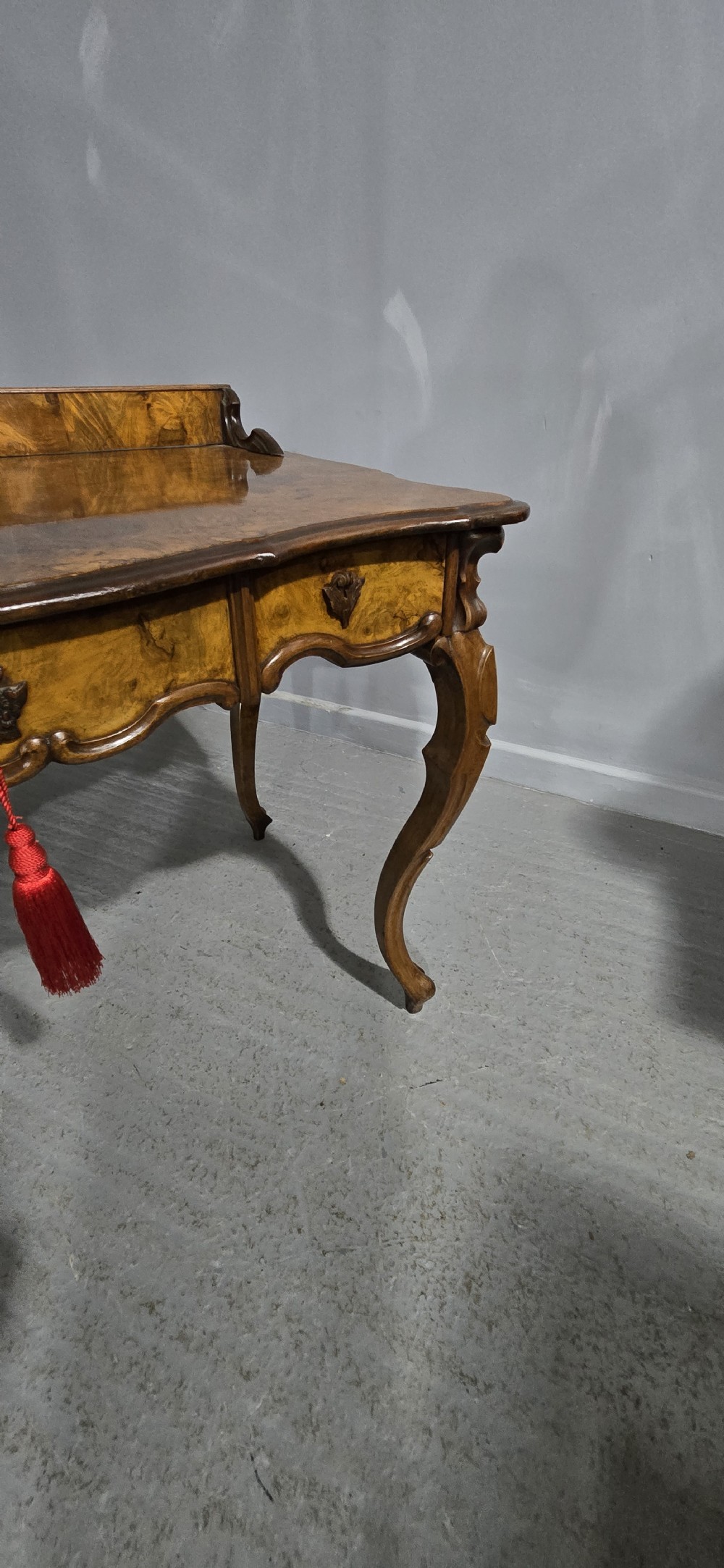 Superb Burr Walnut Dressing Side Table View XVIII