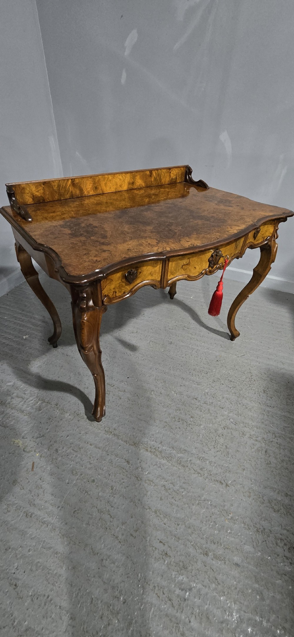 Superb Burr Walnut Dressing Side Table View XIX