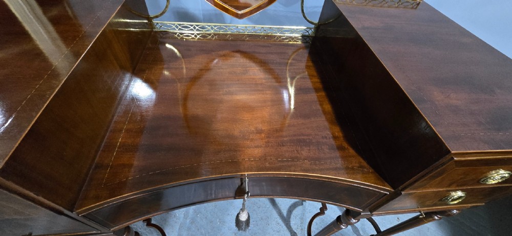 Exhibition Quality Dressing Table with Provenance View XXIV