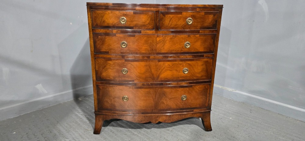 Georgian Bowed Mahogany Chest of Drawers View II