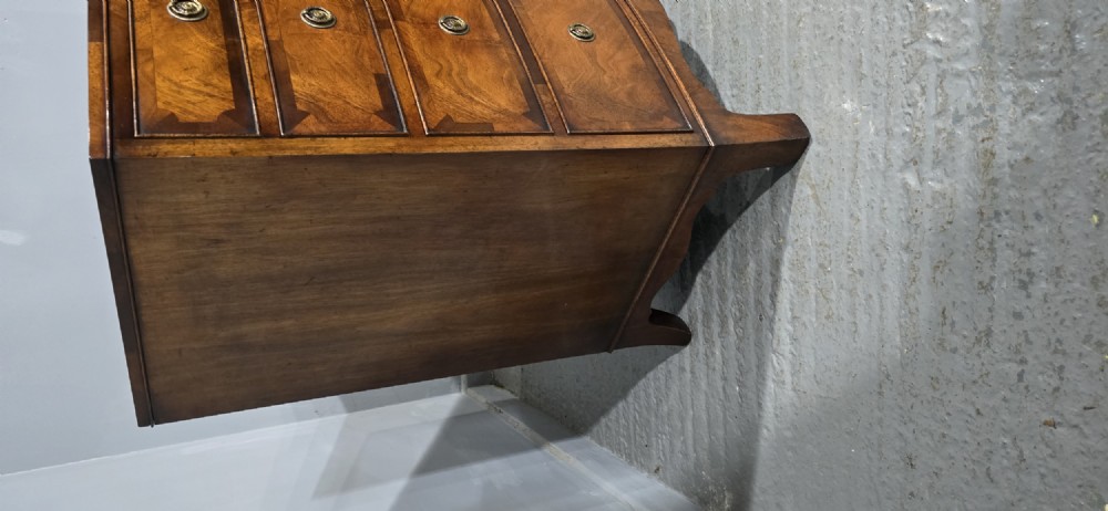 Georgian Bowed Mahogany Chest of Drawers View IV