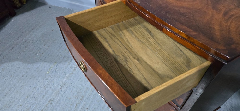 Georgian Bowed Mahogany Chest of Drawers View VI
