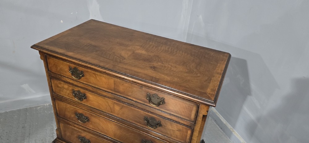 Superb Queen Anne Walnut Chest of Drawers View X