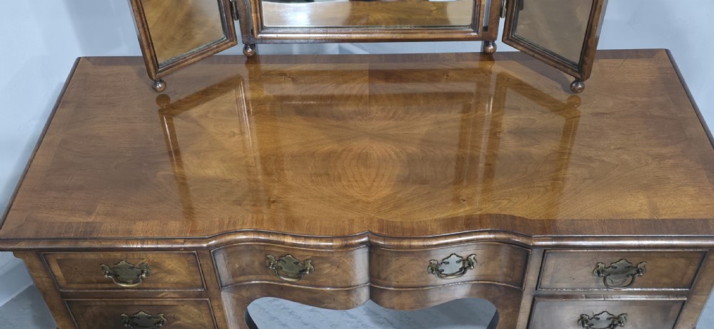 Superb Queen Anne Dressing Table View XI