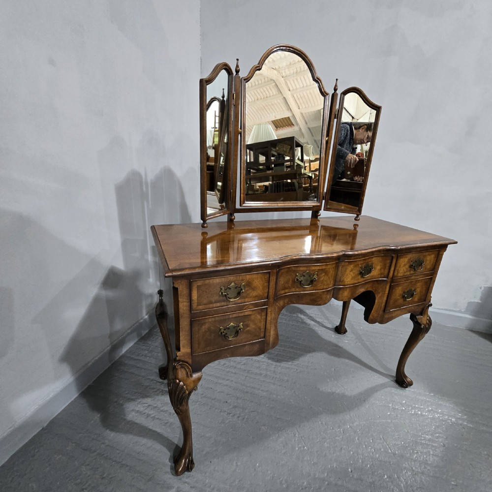 Superb Queen Anne Dressing Table View XIV