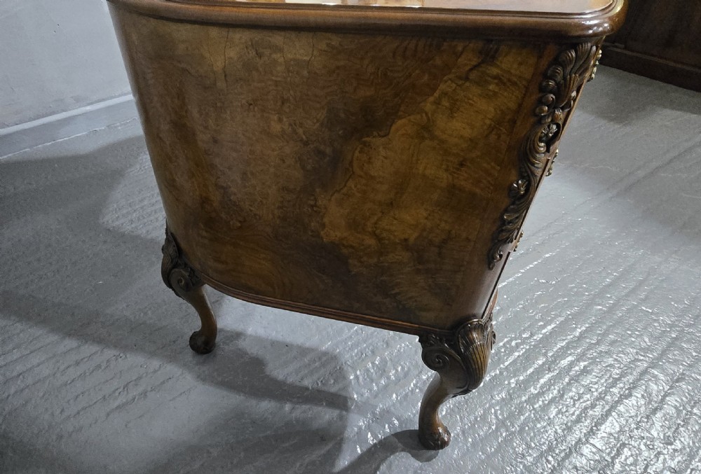Magnificent Queen Anne Dressing Table View XIII