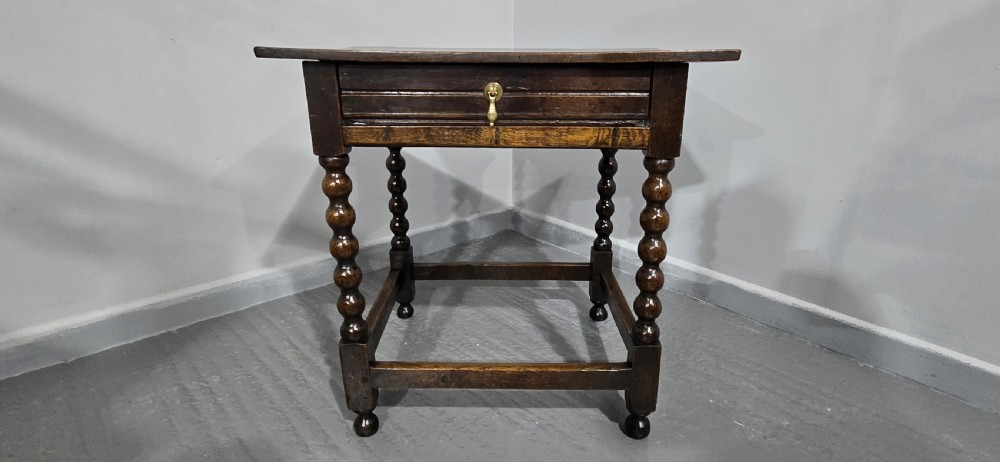Fine C17th Oak Side Table View IV