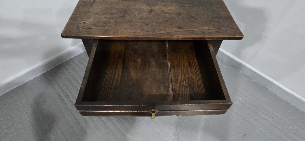 Fine C17th Oak Side Table View V