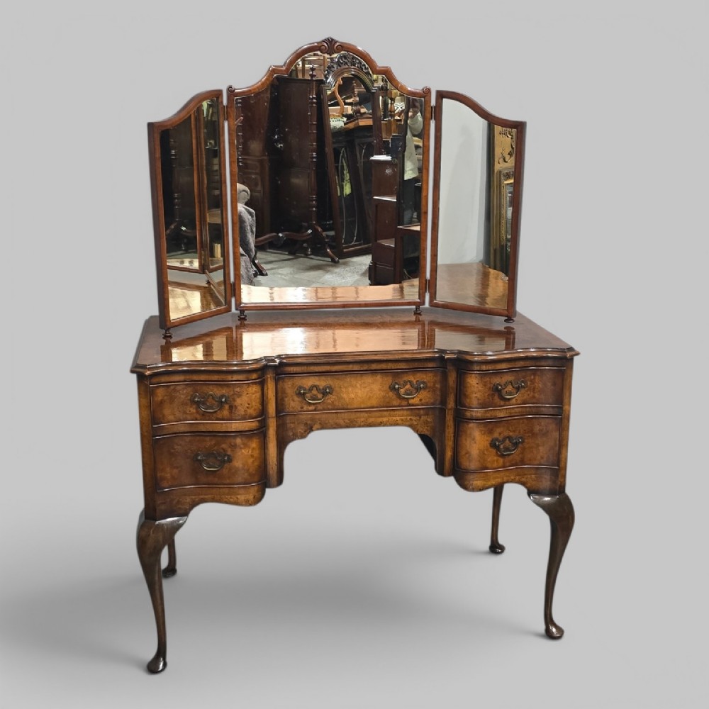 Super Queen Anne Walnut Dressing Table