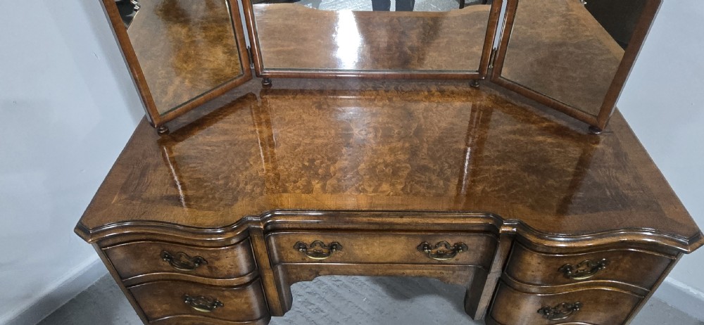 Super Queen Anne Walnut Dressing Table View VIII