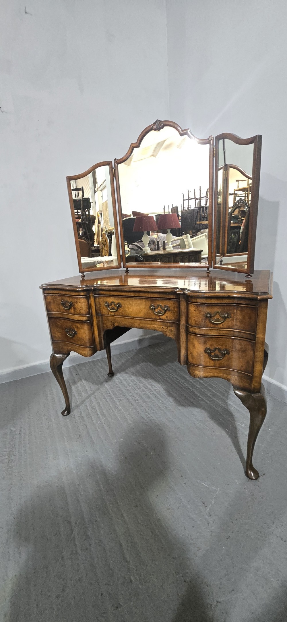 Super Queen Anne Walnut Dressing Table View XVII