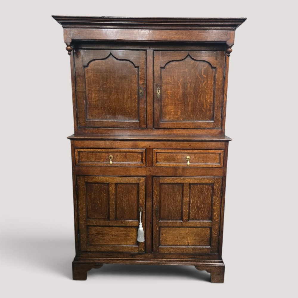 Super Oak Georgian Court Cupboard
