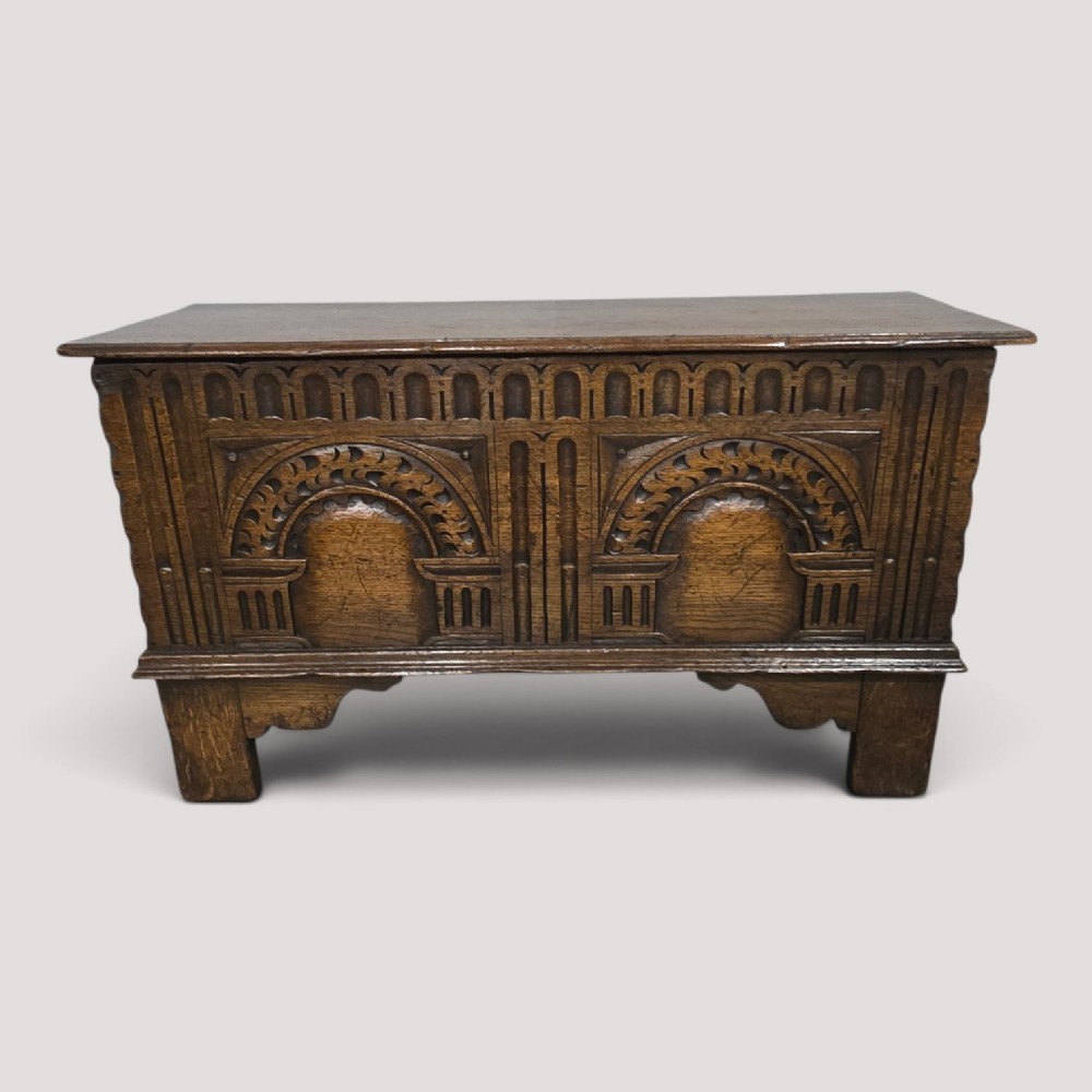 Excellent Quality Minature Oak Coffer