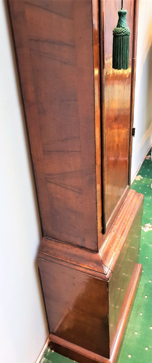 SUPERB FIGURED WALNUT LONGCASE CLOCK C 1720 BY GEORGE TYLER - ADDITIONAL PHOTO 6