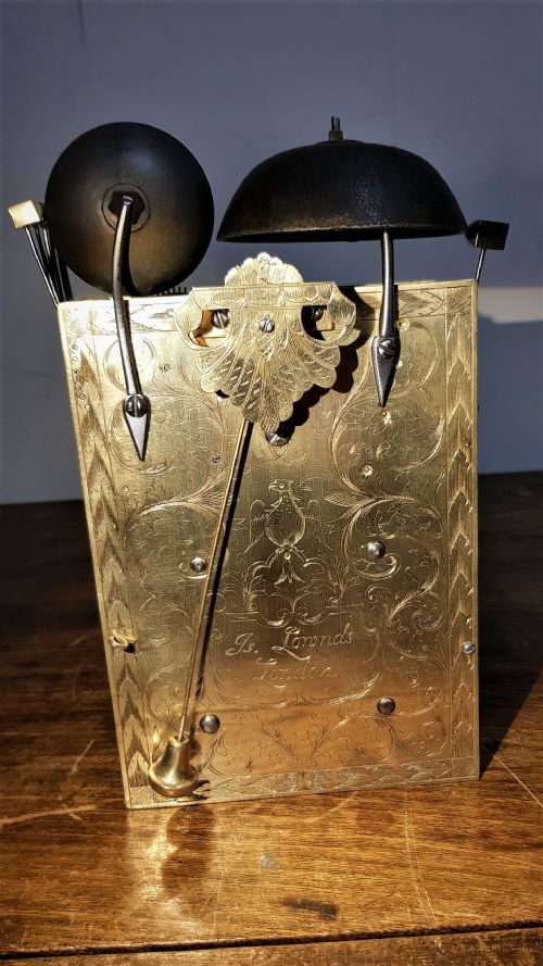 VERY FINE AND RARE WILLIAM MARY EBONY STRIKING BRACKET CLOCK C1690 BY ISAAC LOUNDS - ADDITIONAL PHOTO 8