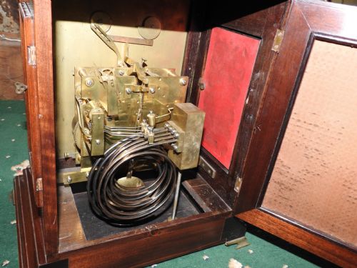 SUPERB MAHOGANY CHIMING BRACKET CLOCK - ADDITIONAL PHOTO 8