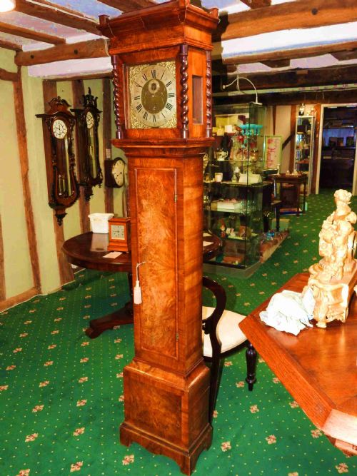 fabulous 18th century small walnut longcase clock - CATEGORY: ANTIQUE CLOCKS - DATED 18TH CENTURY