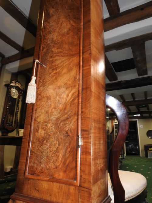 FABULOUS 18TH CENTURY SMALL WALNUT LONGCASE CLOCK - ADDITIONAL PHOTO 9