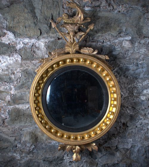 A REGENCY GILT FRAMED DRAGON CONVEX MIRROR - ADDITIONAL PHOTO 6