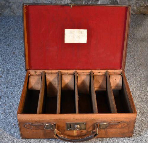 A JAMES PURDEY SONS OAK AND LEATHER CARTRIDGE CASE LATE 19TH CENTURY - ADDITIONAL PHOTO 6