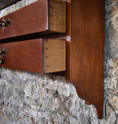 A SET OF GEORGE III MAHOGANY HANGING SHELVES PLATE RACK - ADDITIONAL PHOTO 5