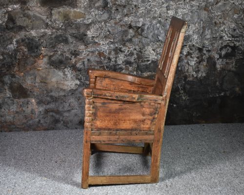 A CHARMING CROFTER ARMCHAIR FAIR ISLE 18TH CENTURY - ADDITIONAL PHOTO 3