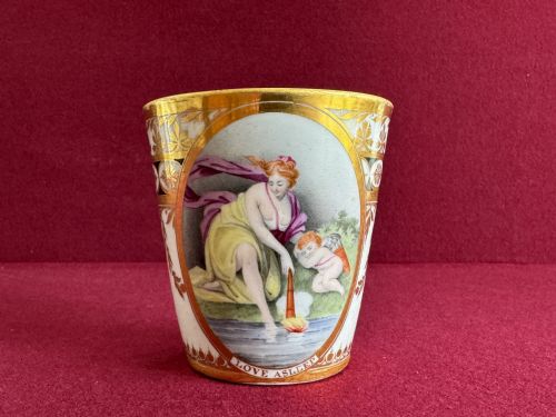 A Chamberlain Worcester Porcelain Beaker C.1800