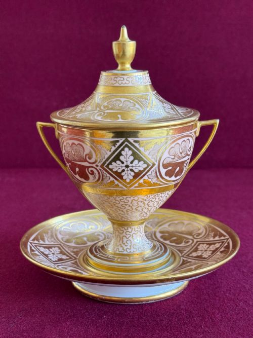 fig 2. A rare Barr, Flight and Barr Worcester Cabinet Cup, Cover & Stand, c.1805-10