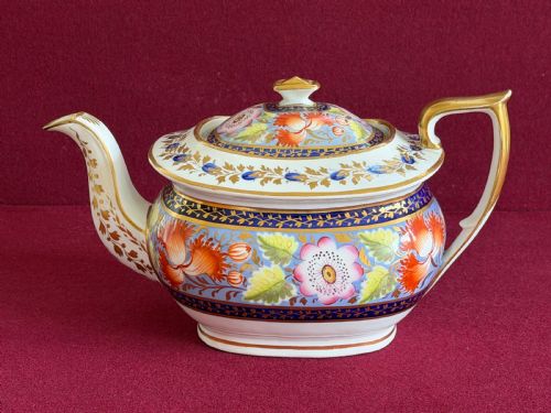 A New Hall Porcelain Teapot of London Shape Decorated in Pattern 1304 C.1815