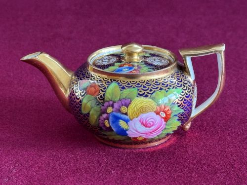 A Rare Spode Porcelain 'Toy' Teapot Decorated in Pattern 1166 C.1820