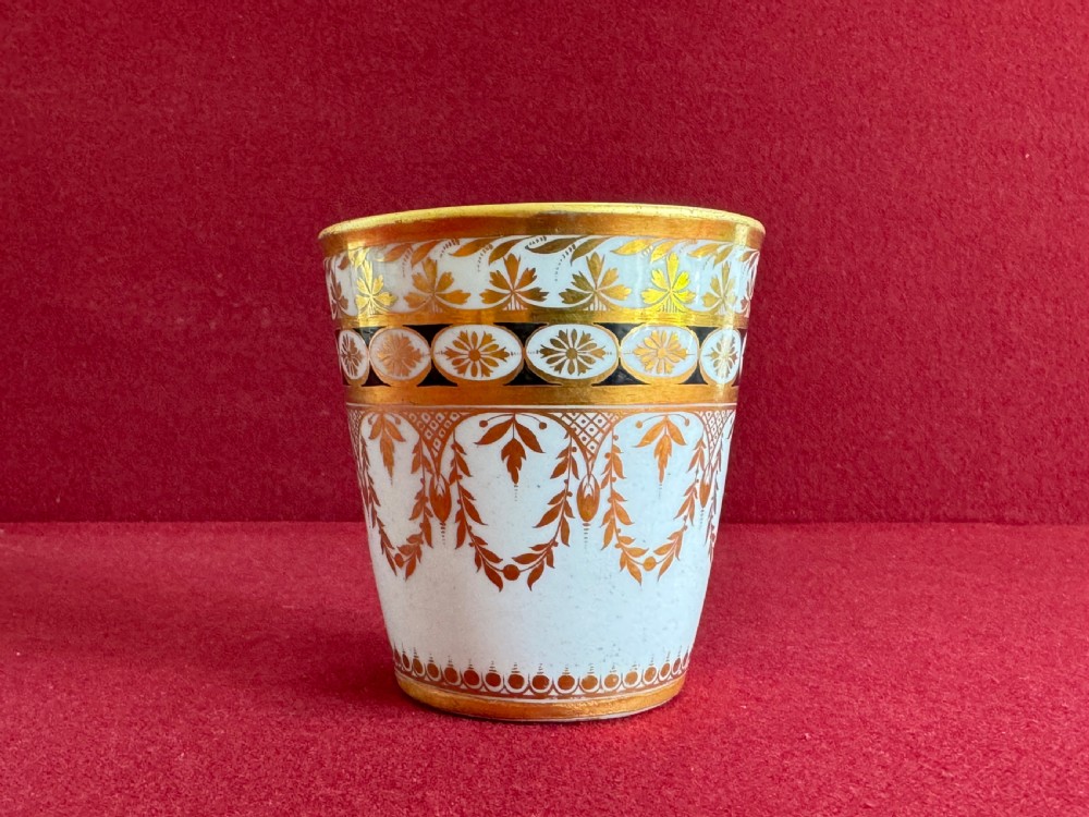 A Chamberlain Worcester Porcelain Beaker c.1800 View III