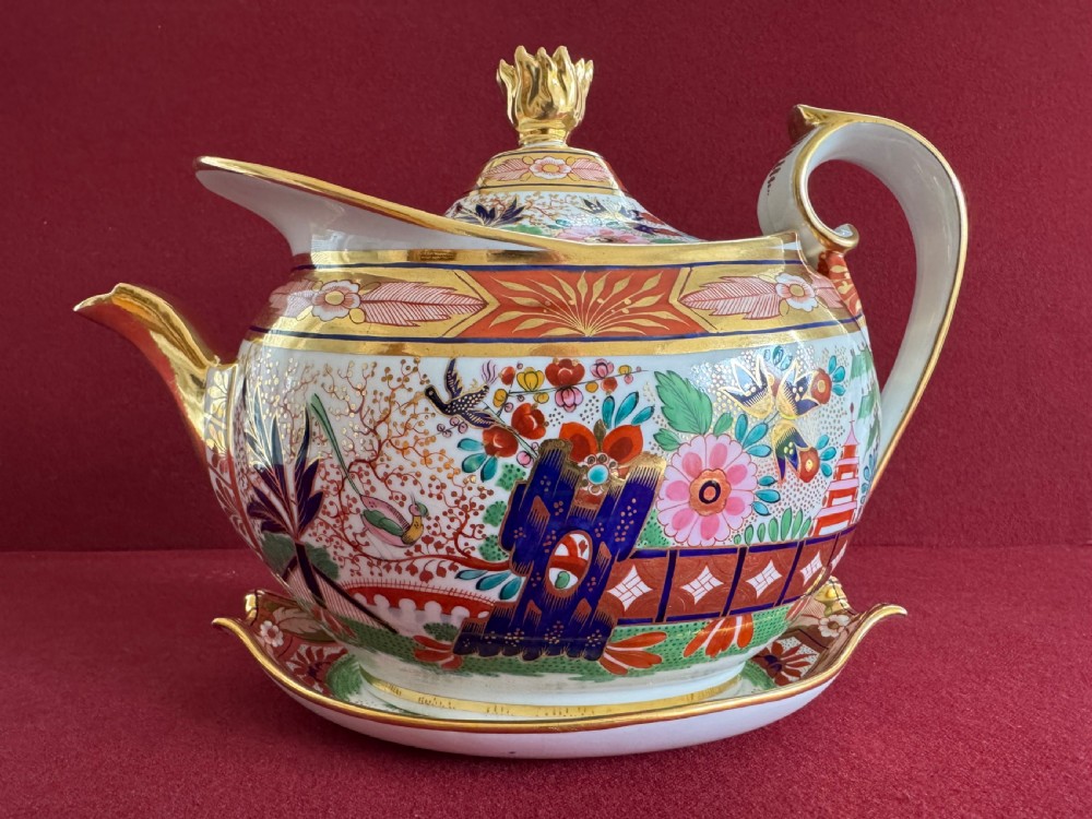A Barr, Flight & Barr Worcester Porcelain Japan Pattern Teapot c.1810
