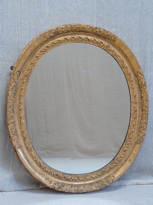 VERY EARLY CARVED GILT OVAL WALL MIRROR C1700 1720 - ADDITIONAL PHOTO 3